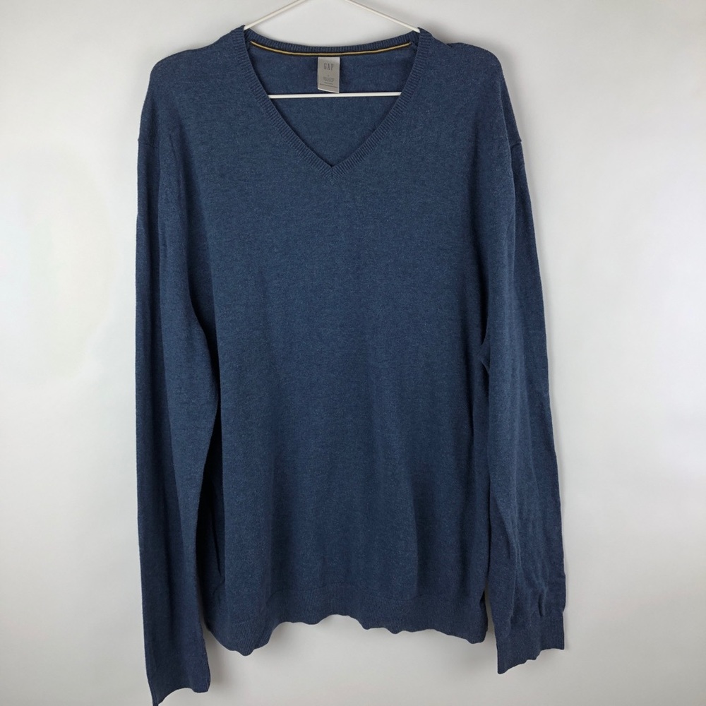 Gap v neck sweater